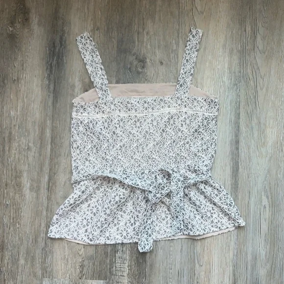 Banana Republic lace tie/ cinched / peplum top